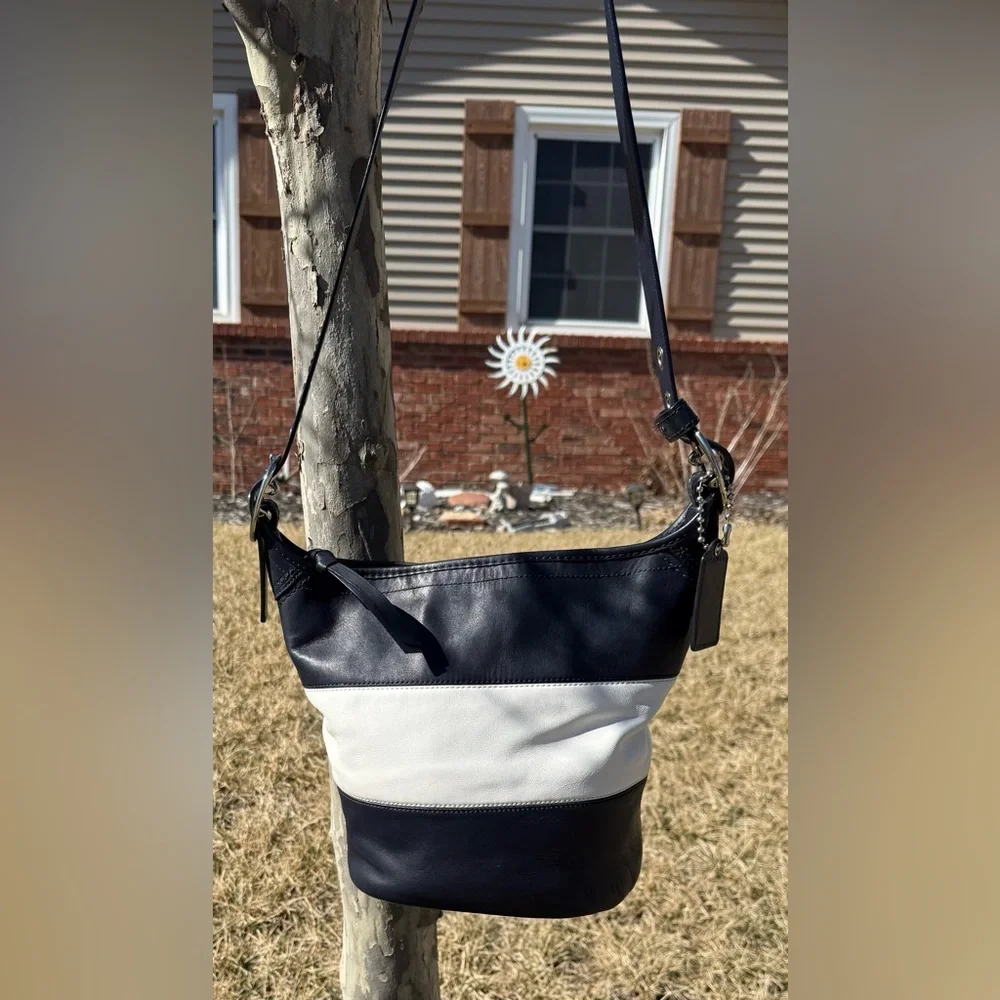 Coach Rugby Vintage Bucket Bag Navy and White Convertible Strap - Picture 5 of 8